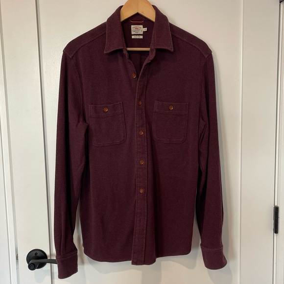 Faherty Organic Cotton Button Down - Picture 2 of 4